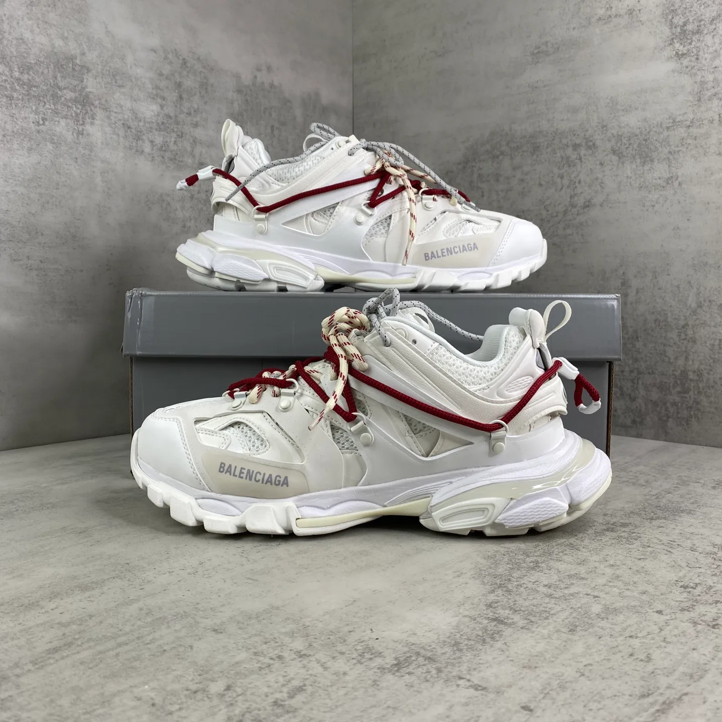 Кроссовки Женские Balenciaga 13193952