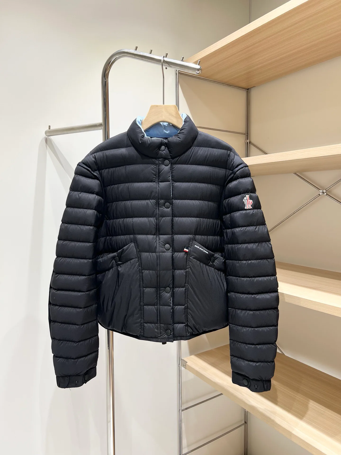Куртки И Пуховики Женские Moncler 19653666