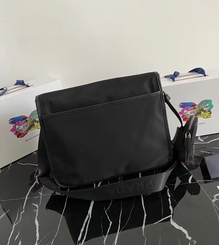 Сумки На Ремне Женские Prada 11872151
