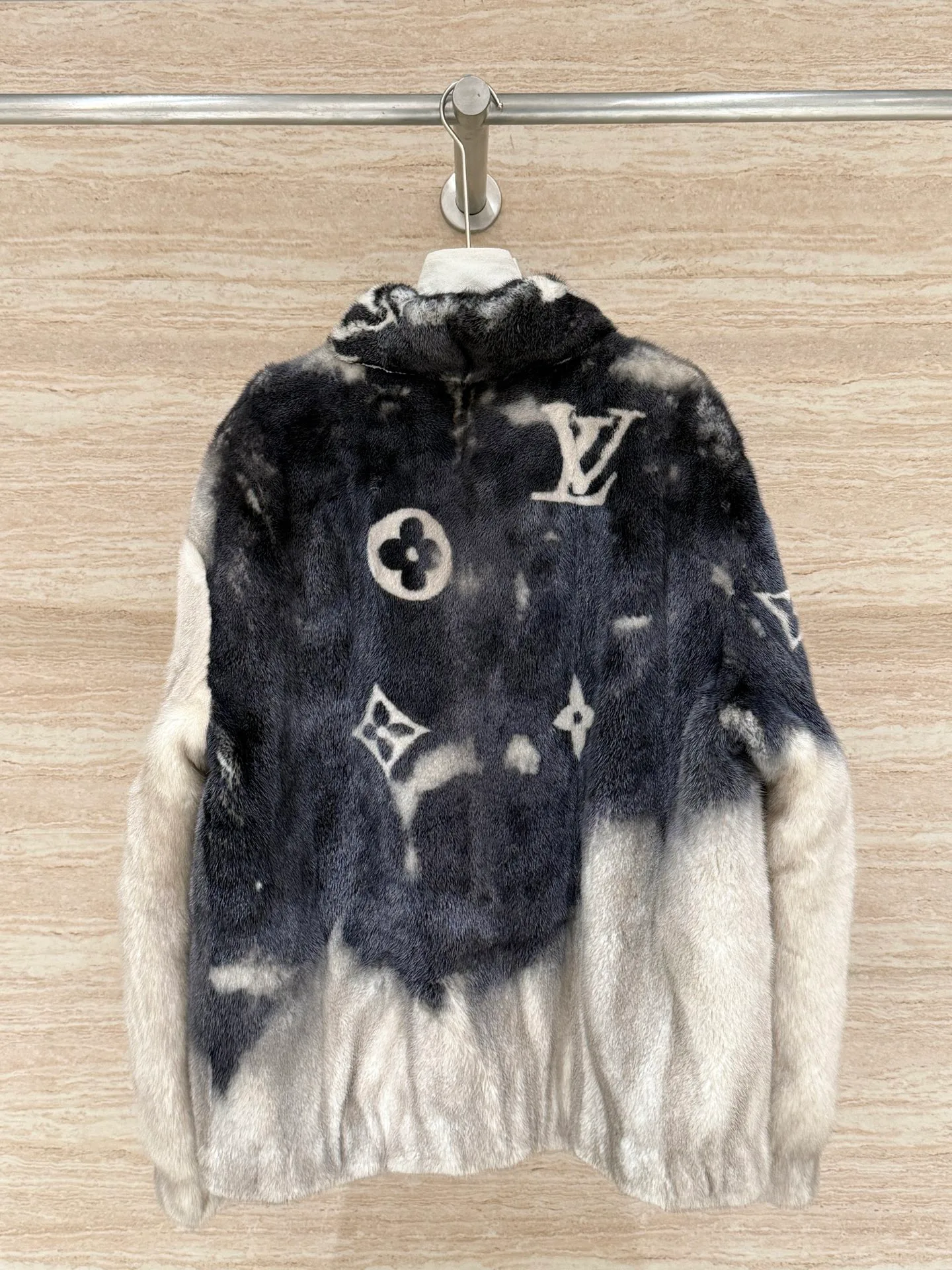 Шубы Женские Louis Vuitton 1061373