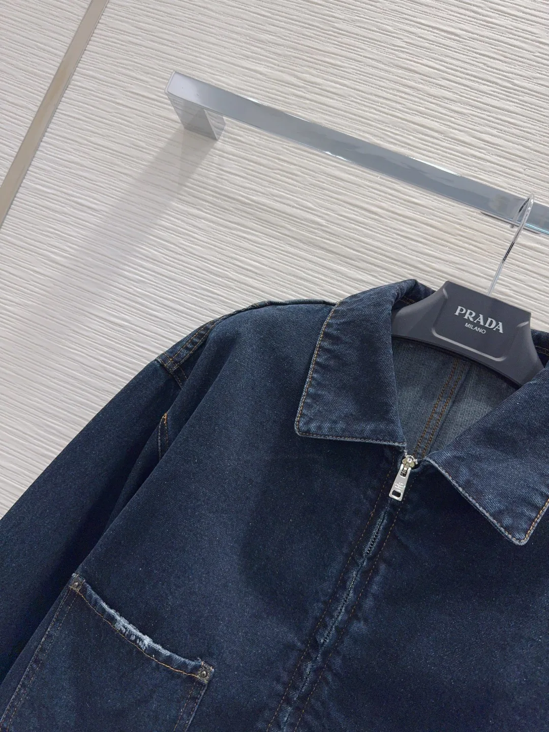 Куртки И Пуховики Женские Prada 18169324