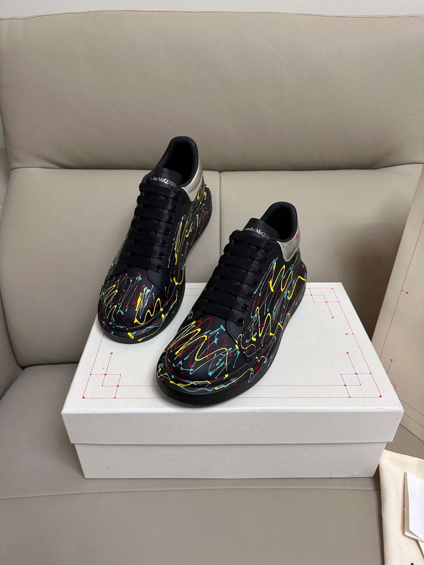 Кроссовки Женские Alexander Mcqueen 18616722