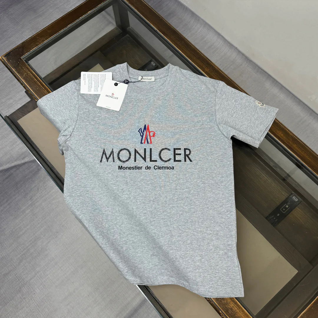 Футболки Женские Moncler 10292173