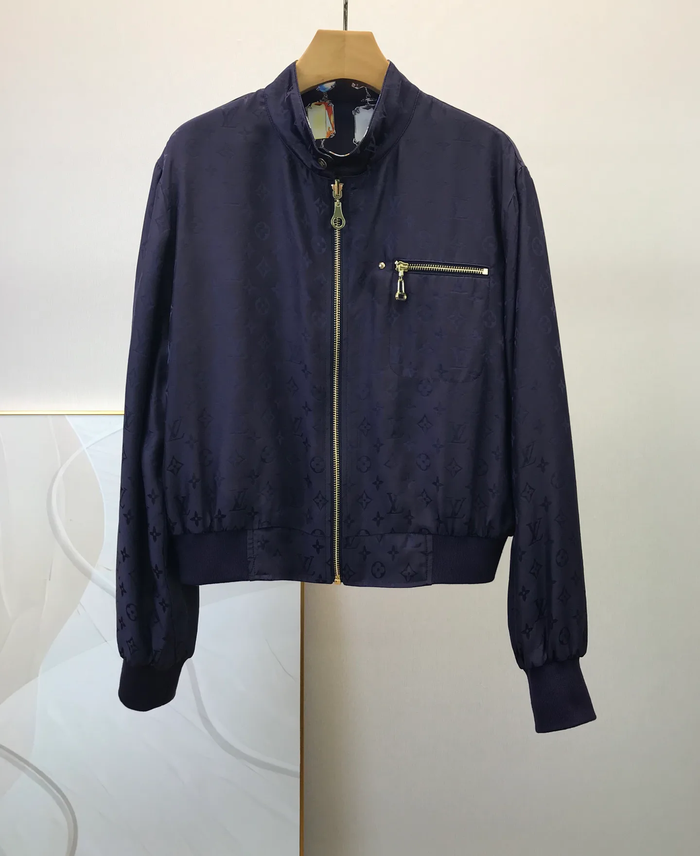 Куртки И Пуховики Женские Louis Vuitton 1170130