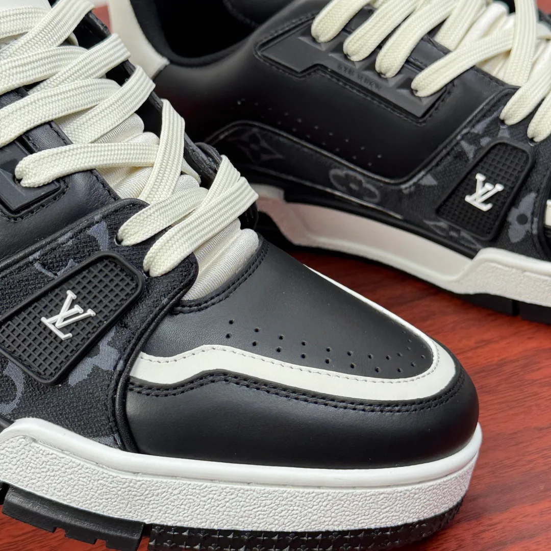 Кроссовки Мужские Louis Vuitton 11917355