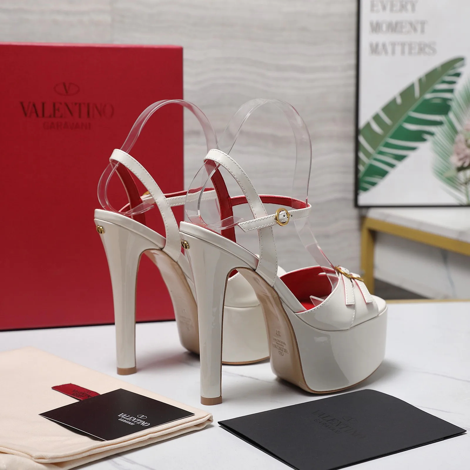 Босоножки Женские Valentino 13542425