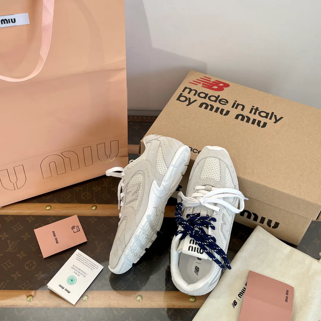 Кроссовки Женские Miu Miu 17963974
