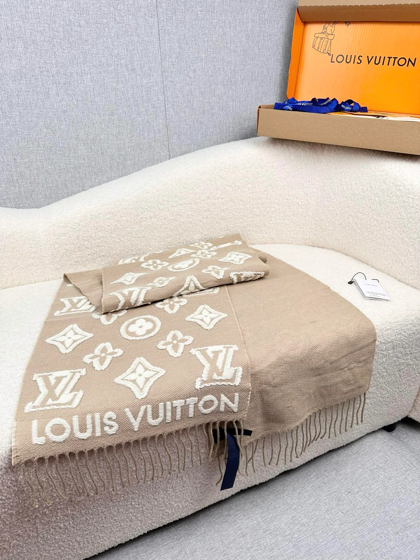 Шарфы Louis Vuitton 1826424