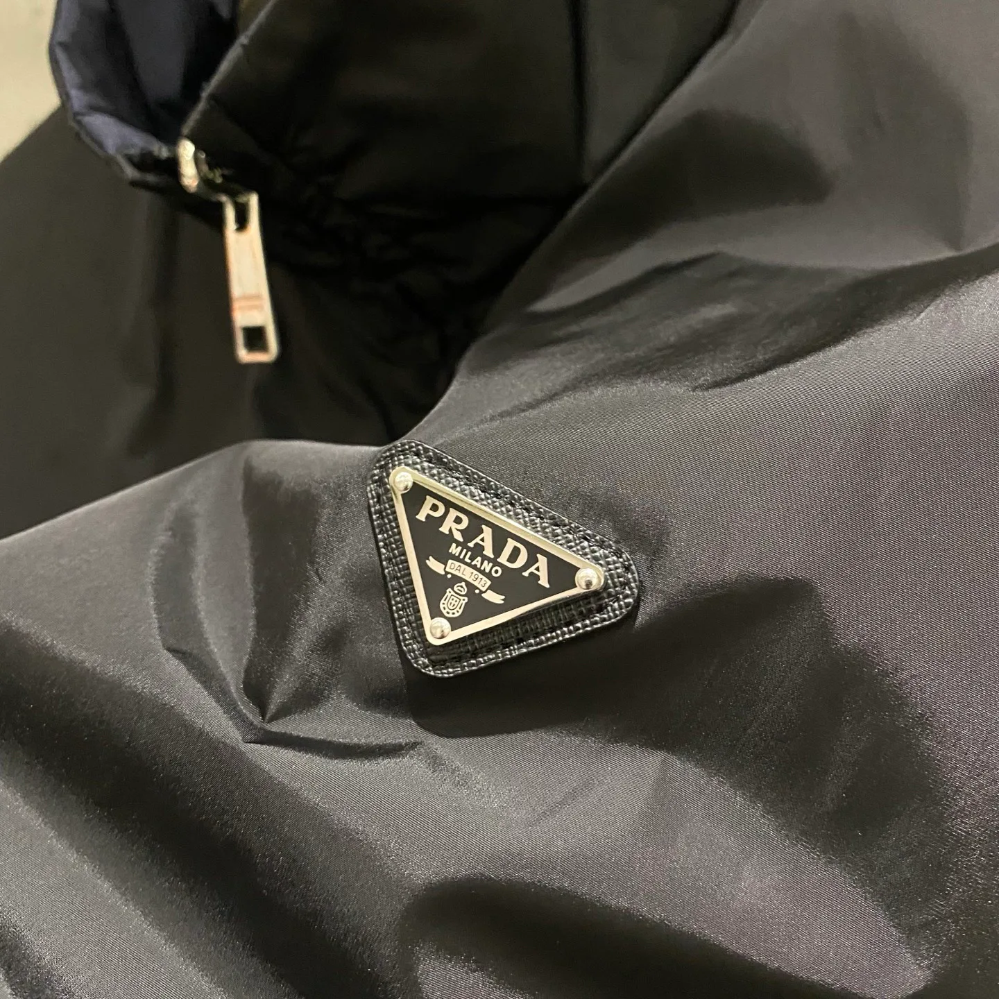 Куртки И Пуховики Мужские Prada 17938034
