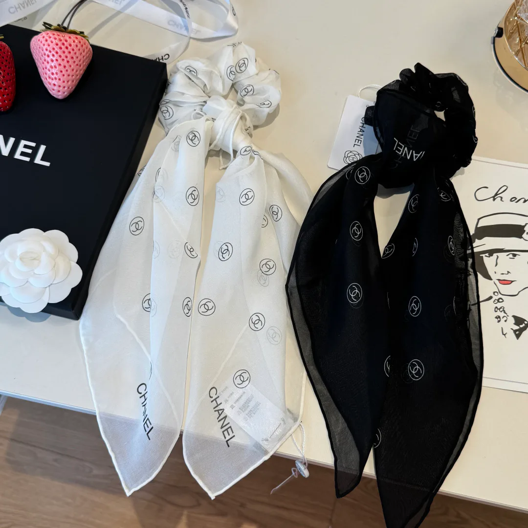 Платки Chanel 18627399
