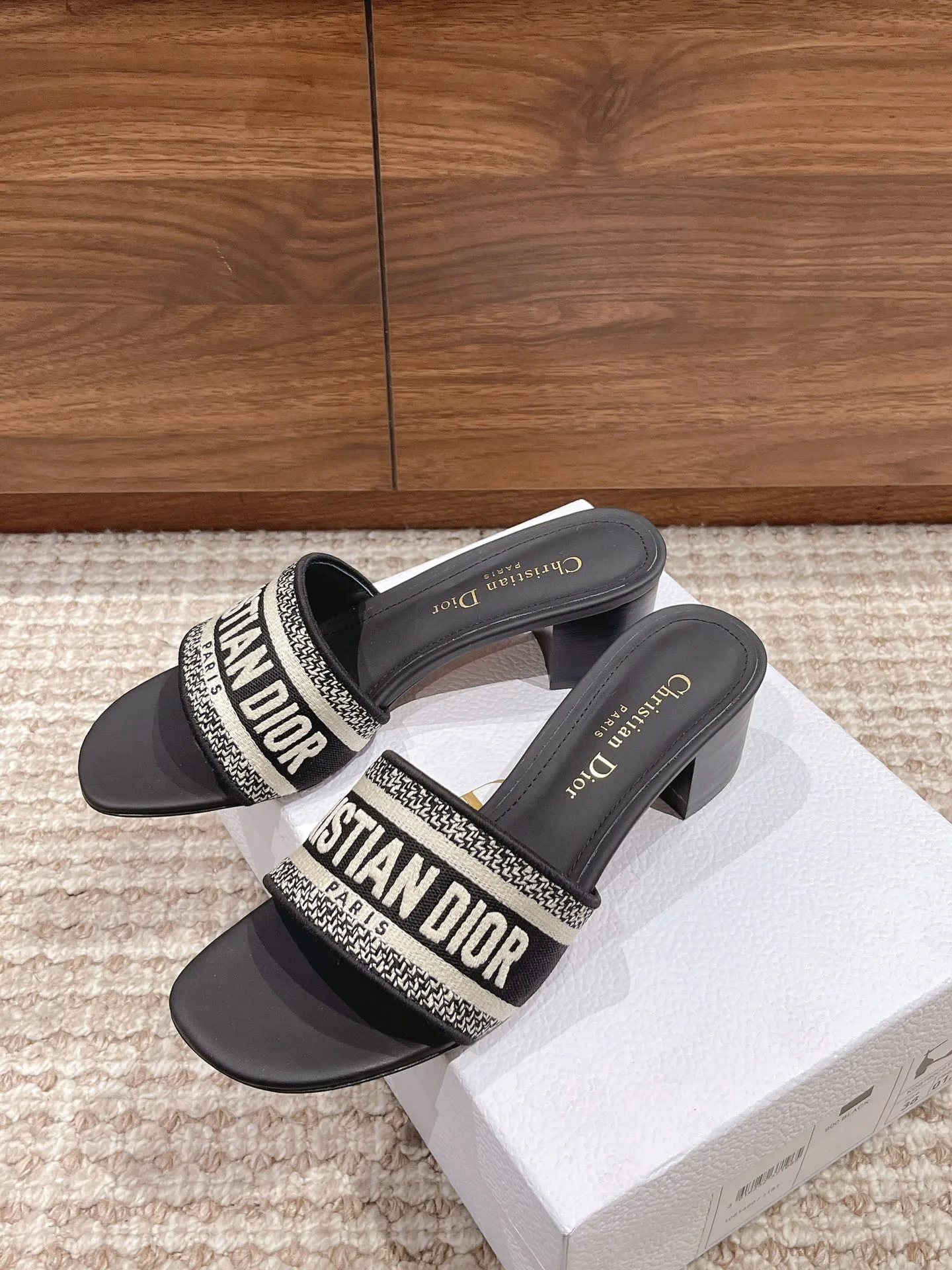 Босоножки Женские Christian Dior 11600084