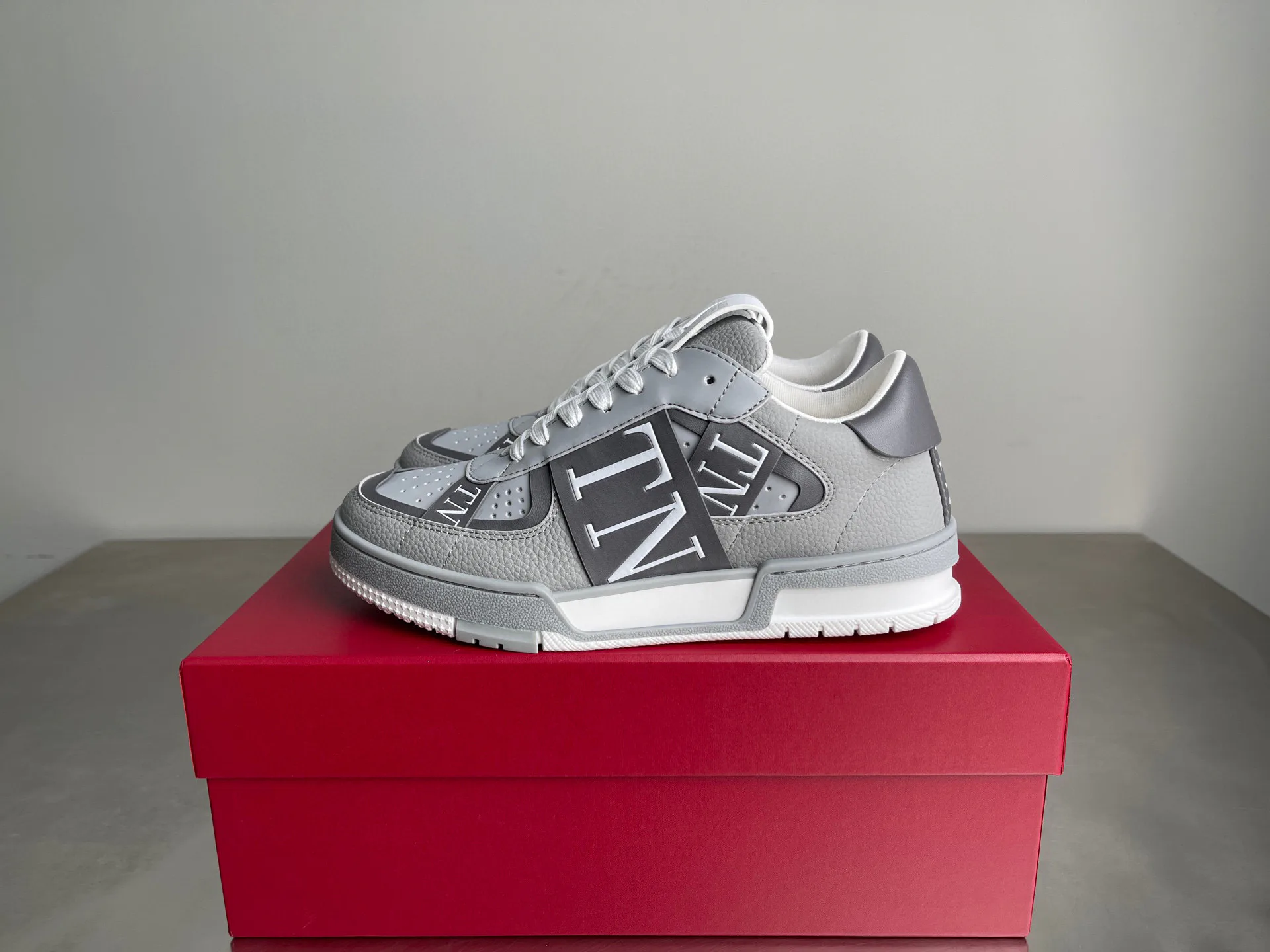 Кроссовки Мужские Valentino 4748994