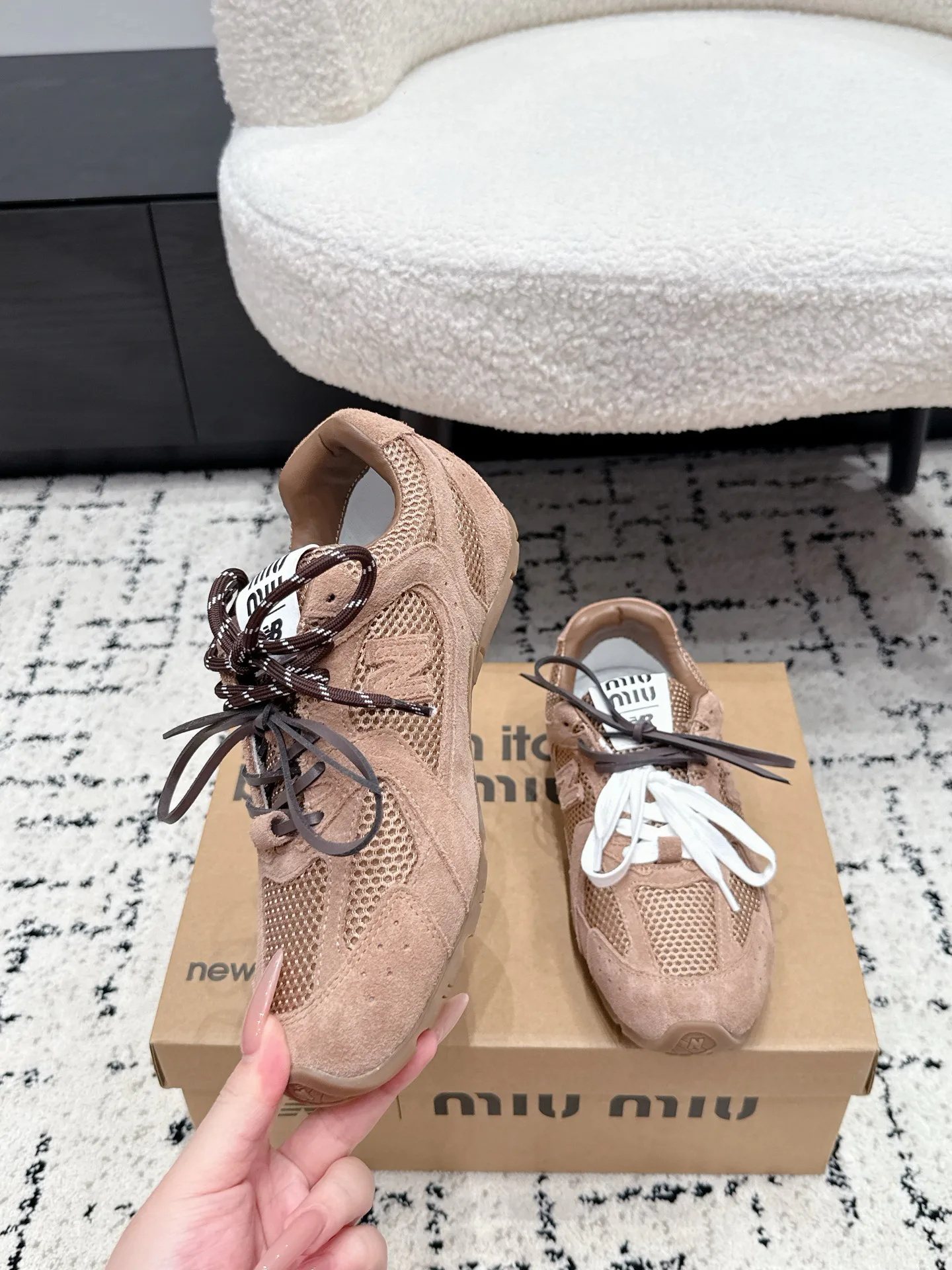 Кроссовки Женские Miu Miu 18409608