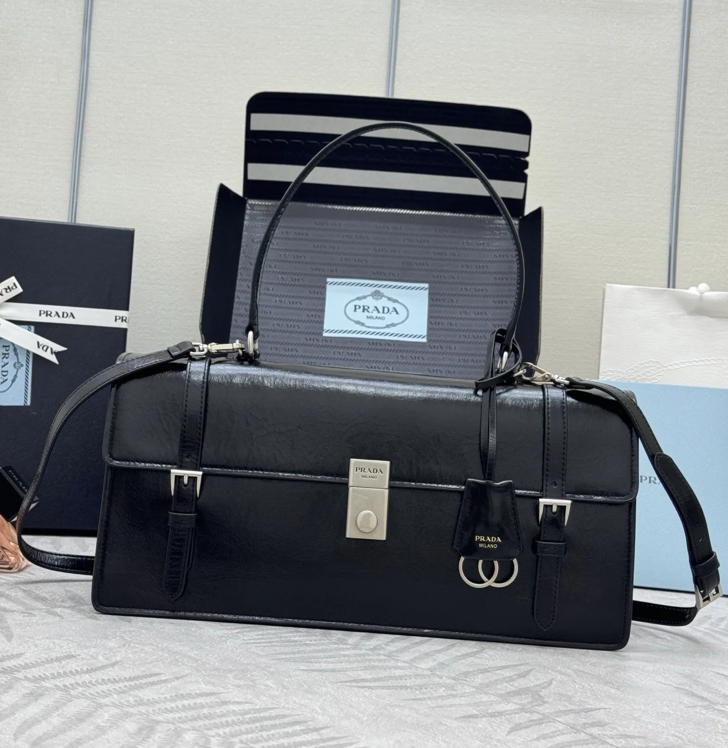 Классические Сумки Женские Prada 11462462