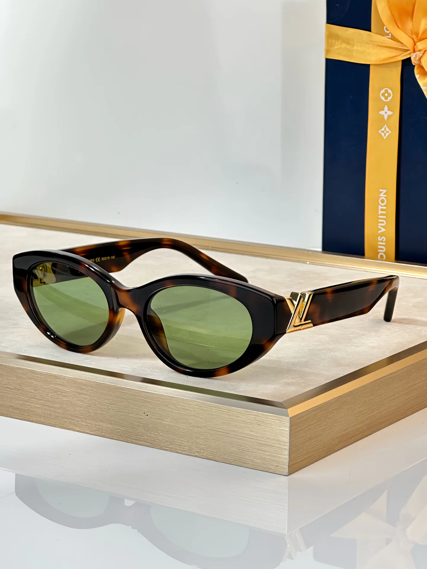 Очки Louis Vuitton 692844