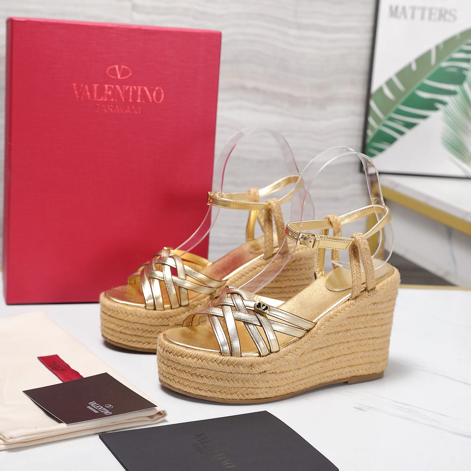 Босоножки Женские Valentino 18346930