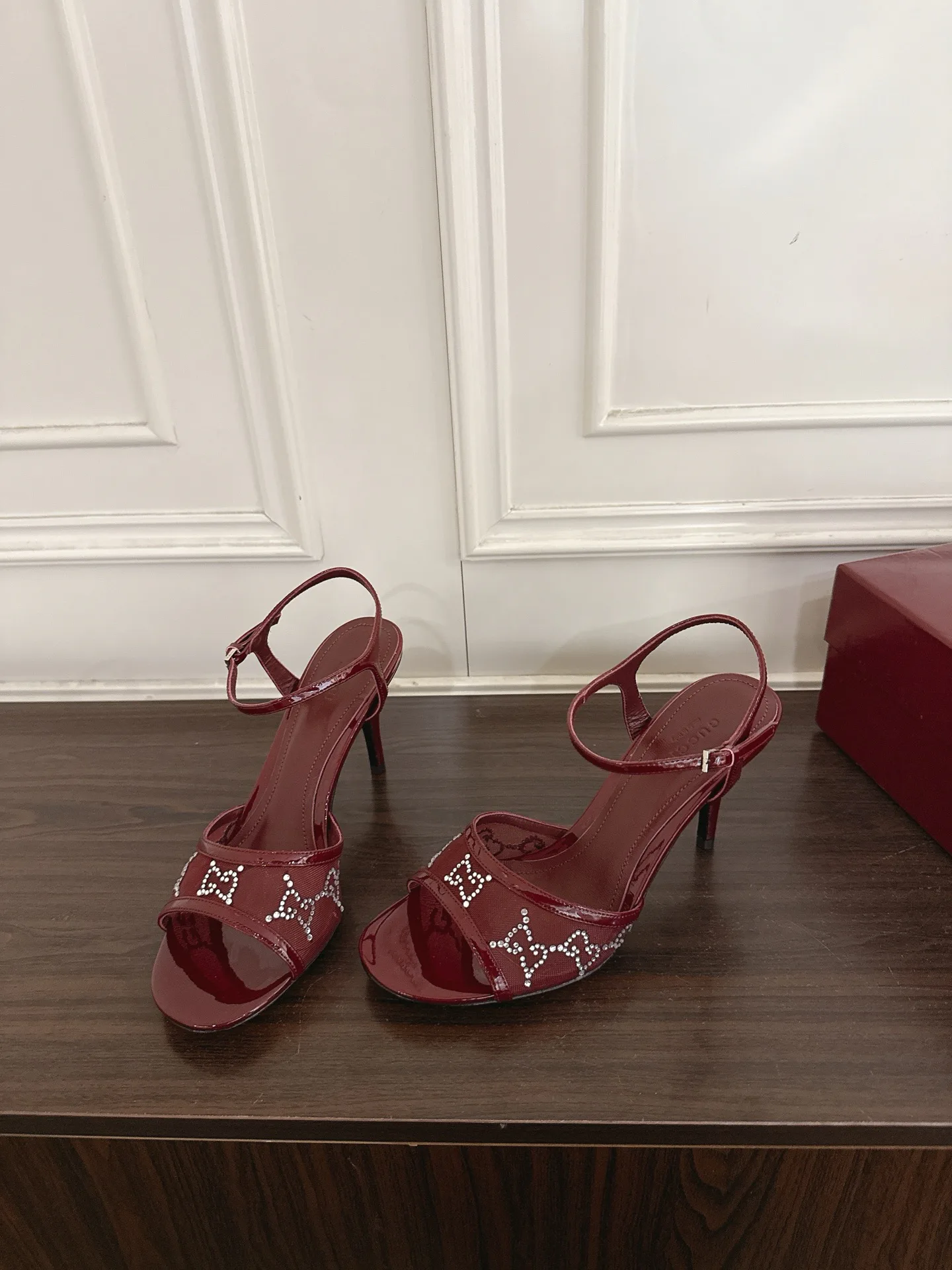 Босоножки Женские Gucci 18725867
