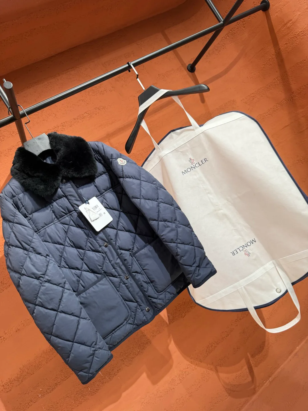 Куртки И Пуховики Женские Moncler 18387743
