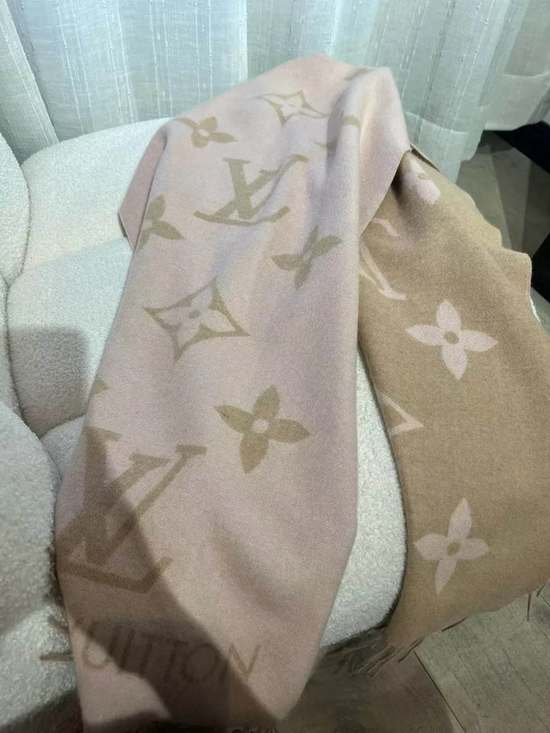 Шарфы Louis Vuitton 6076019