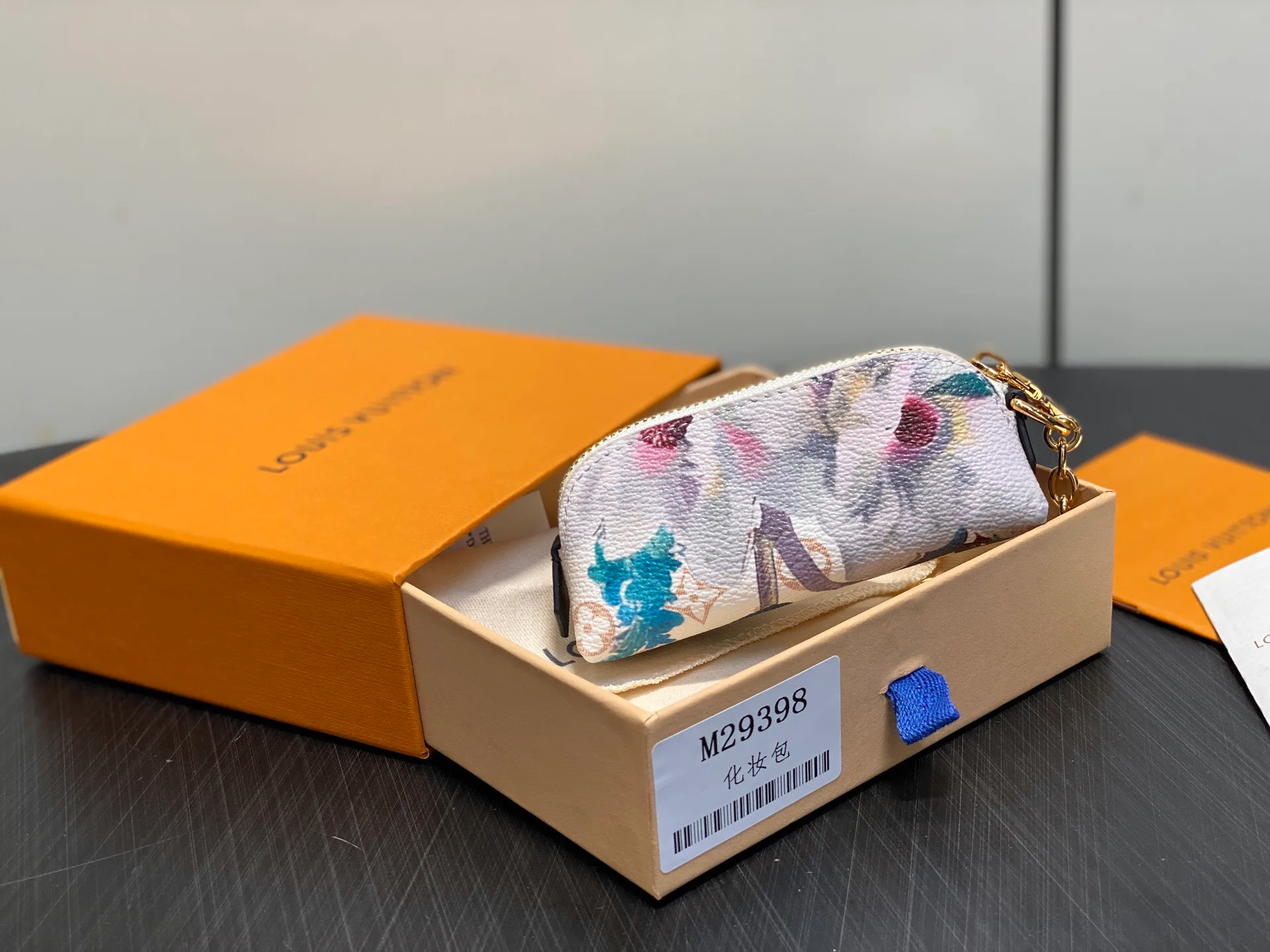 Клатчи Женские Louis Vuitton 13582765