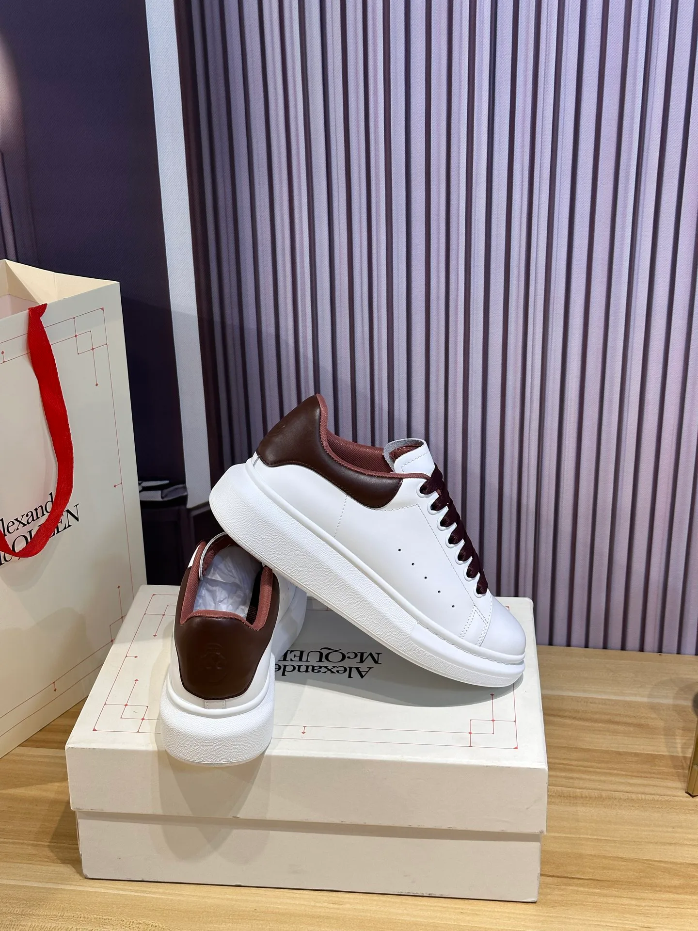 Кроссовки Женские Alexander Mcqueen 3470437