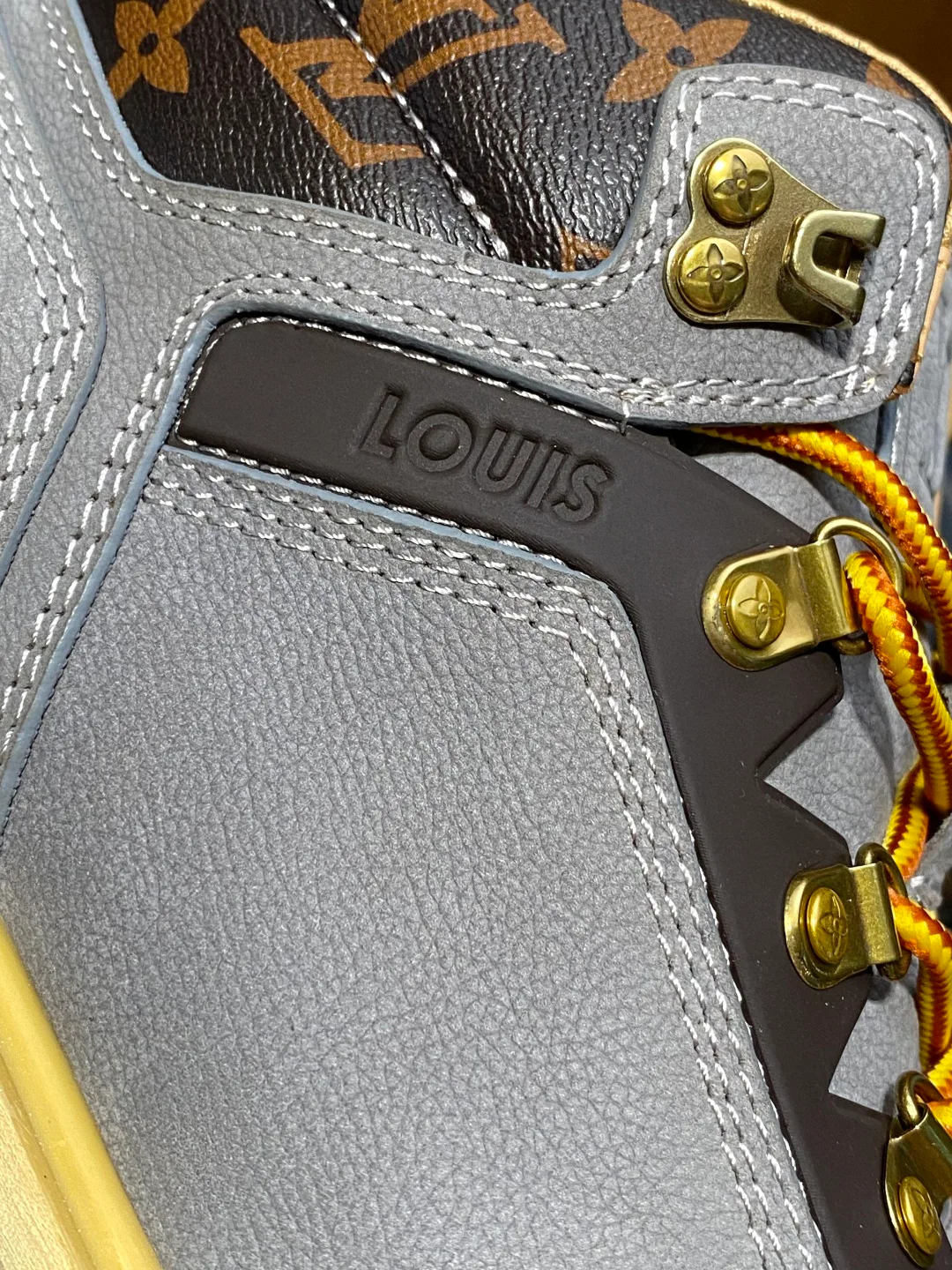 Ботинки Мужские Louis Vuitton 18363480