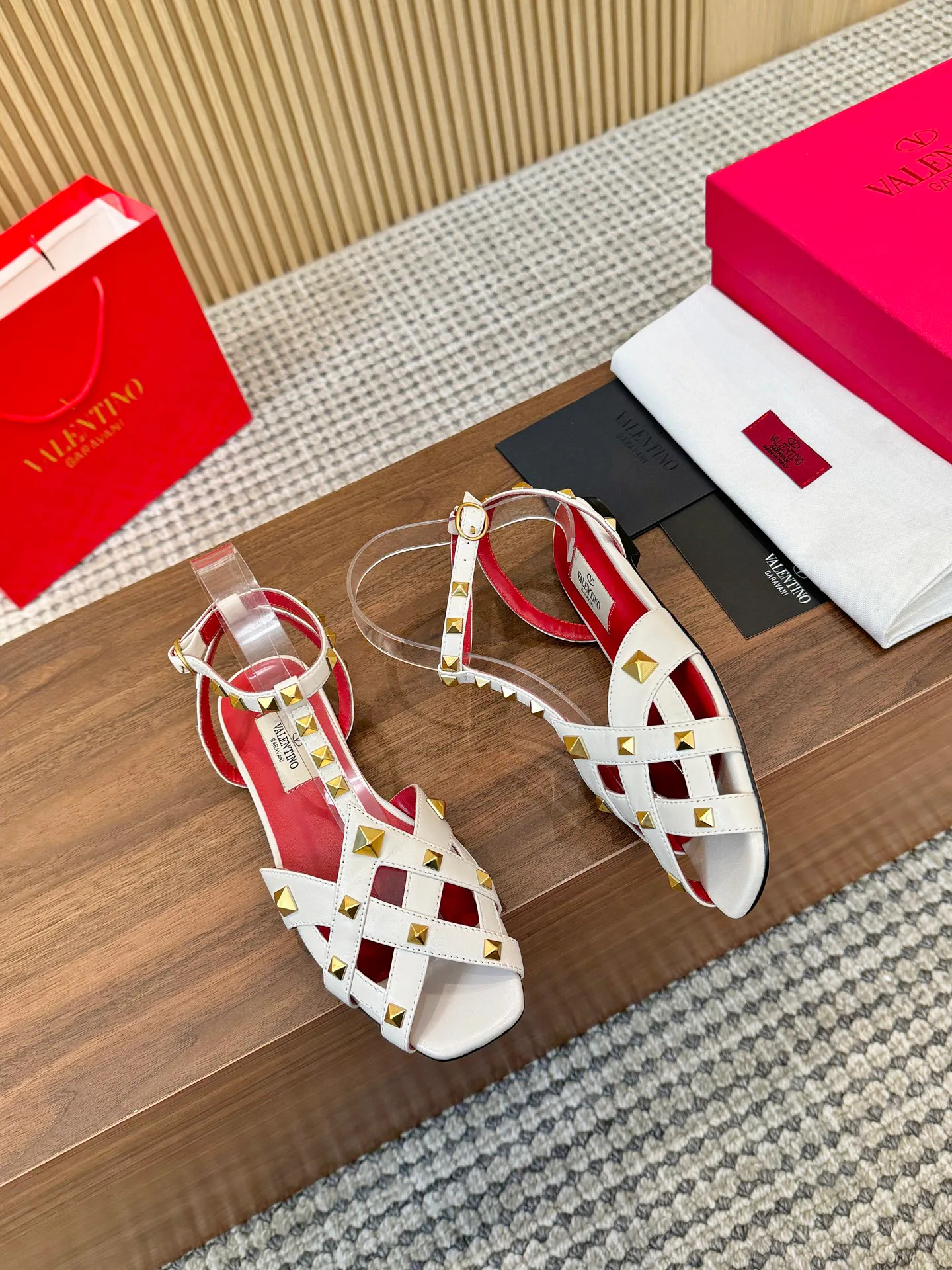 Босоножки Женские Valentino 12156389