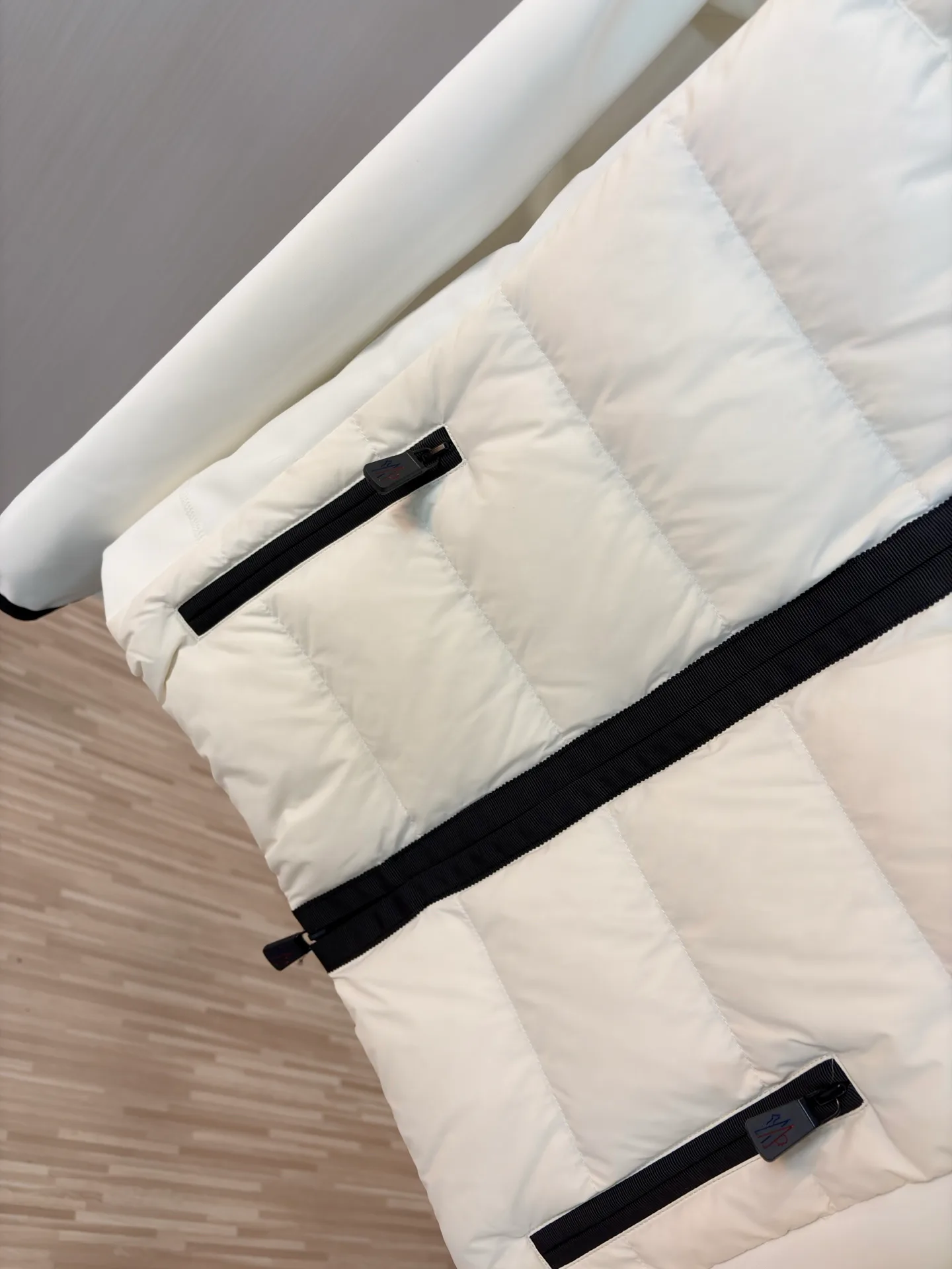 Куртки И Пуховики Женские Moncler 18773209