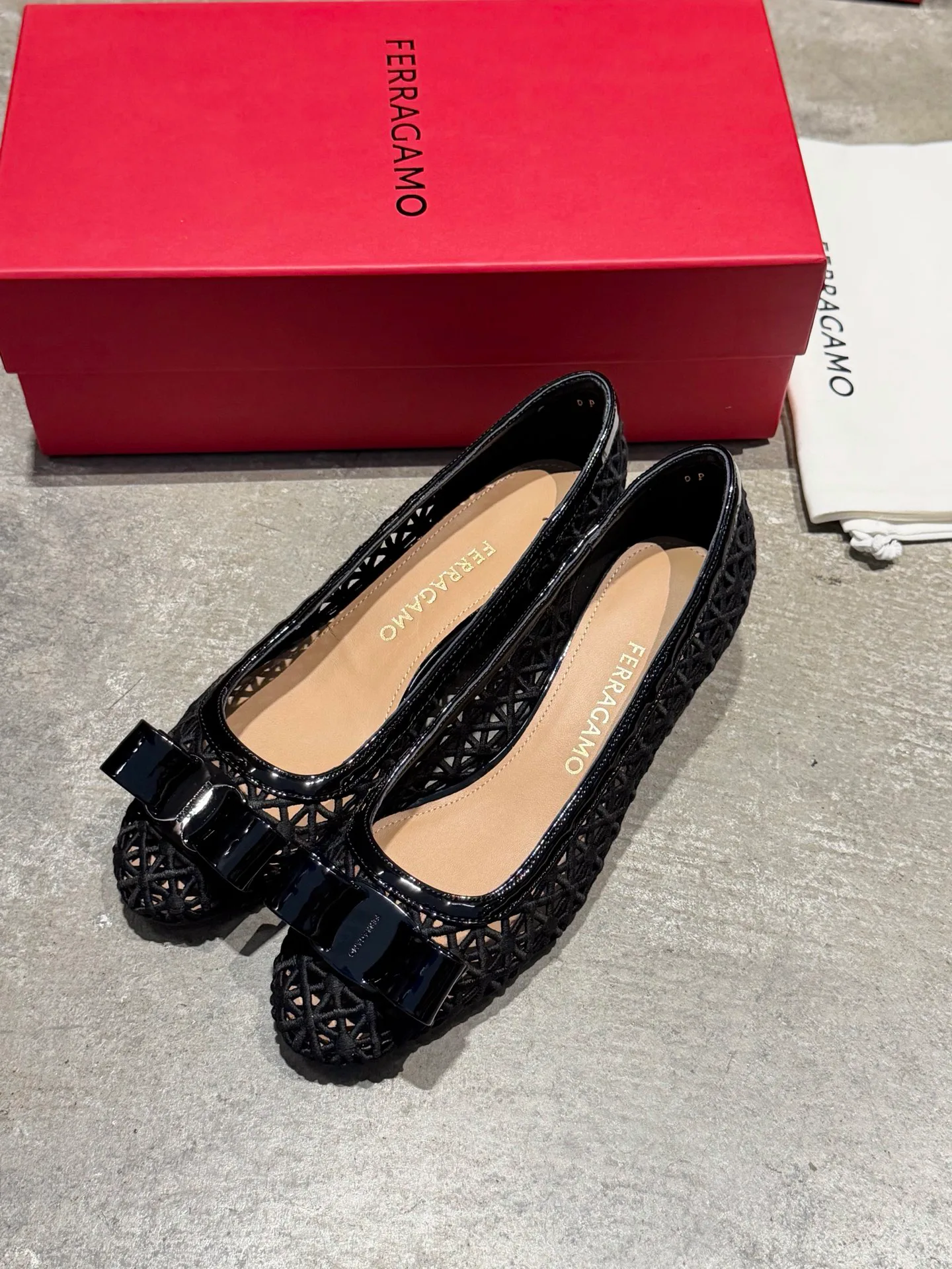 Туфли Женские Salvatore Ferragamo 17642580