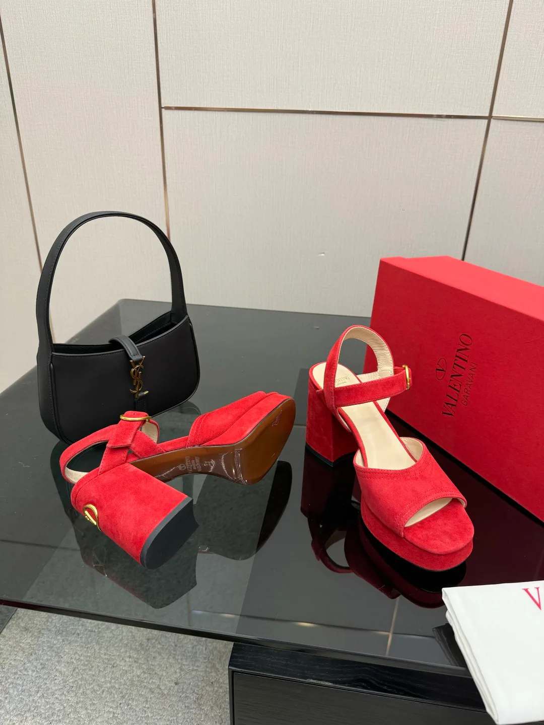 Босоножки Женские Valentino 5052046