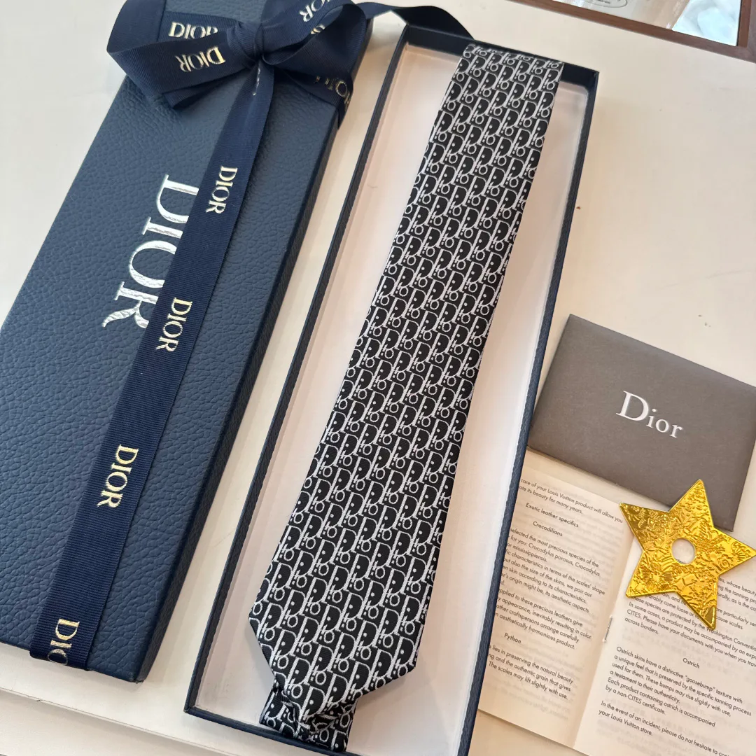 Платки Christian Dior 18003437