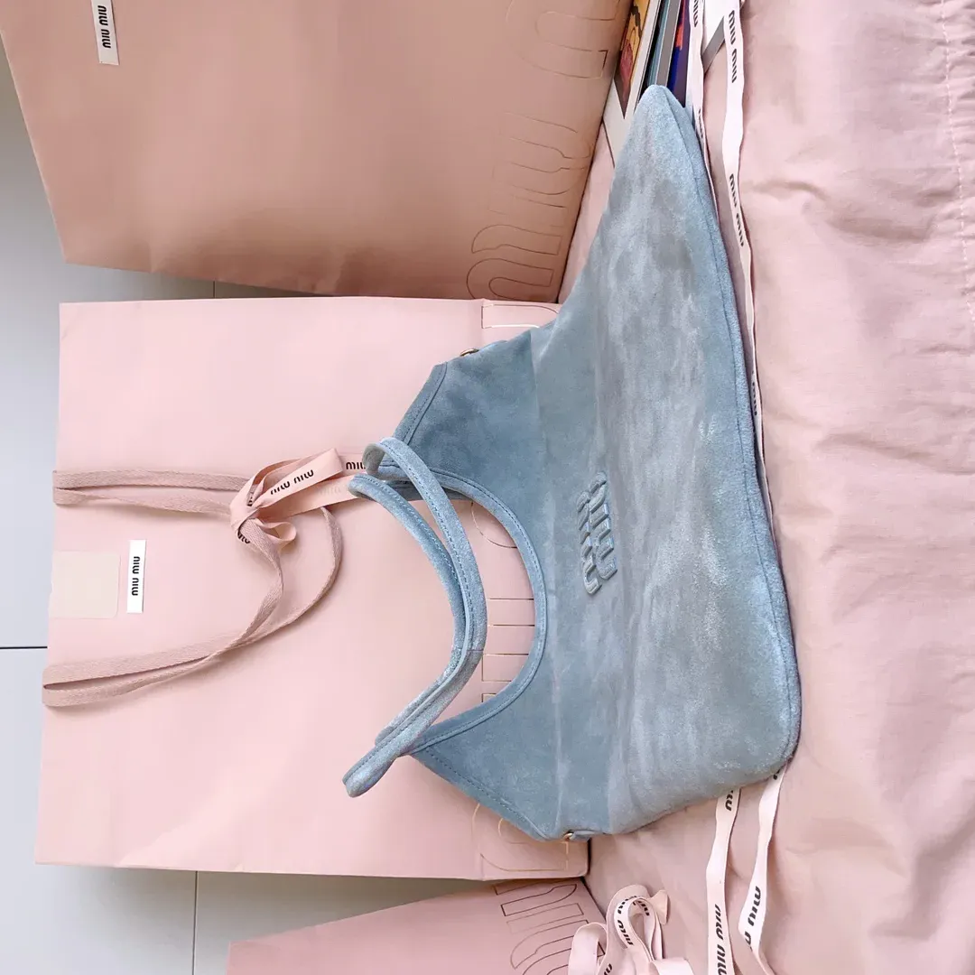 Классические Сумки Женские Miu Miu 3885395