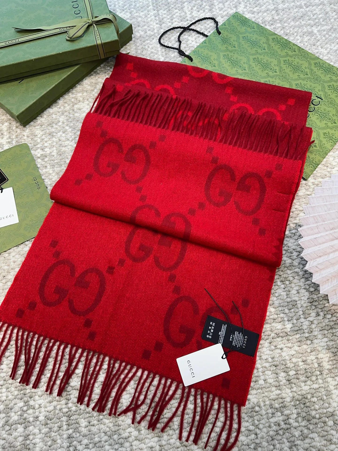 Шарфы Gucci 18105469