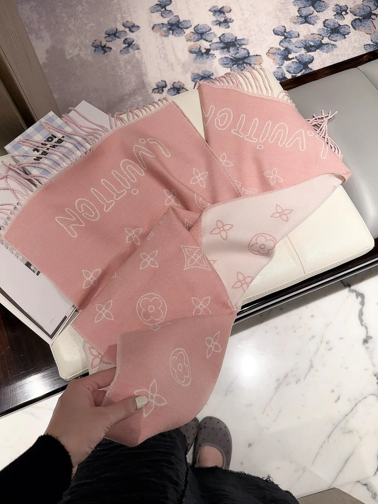 Шарфы Louis Vuitton 18377556