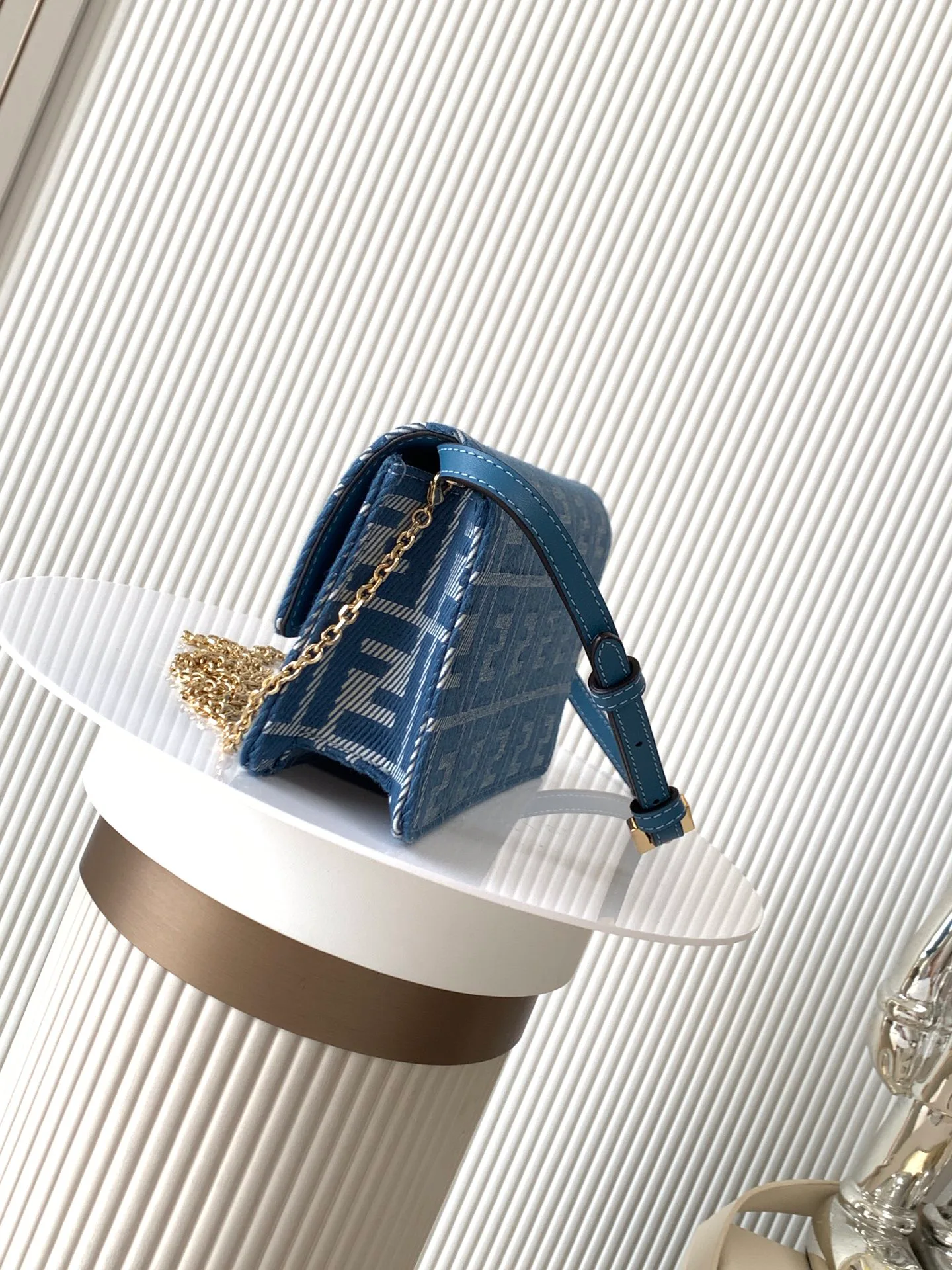 Классические Сумки Женские Fendi 13234536