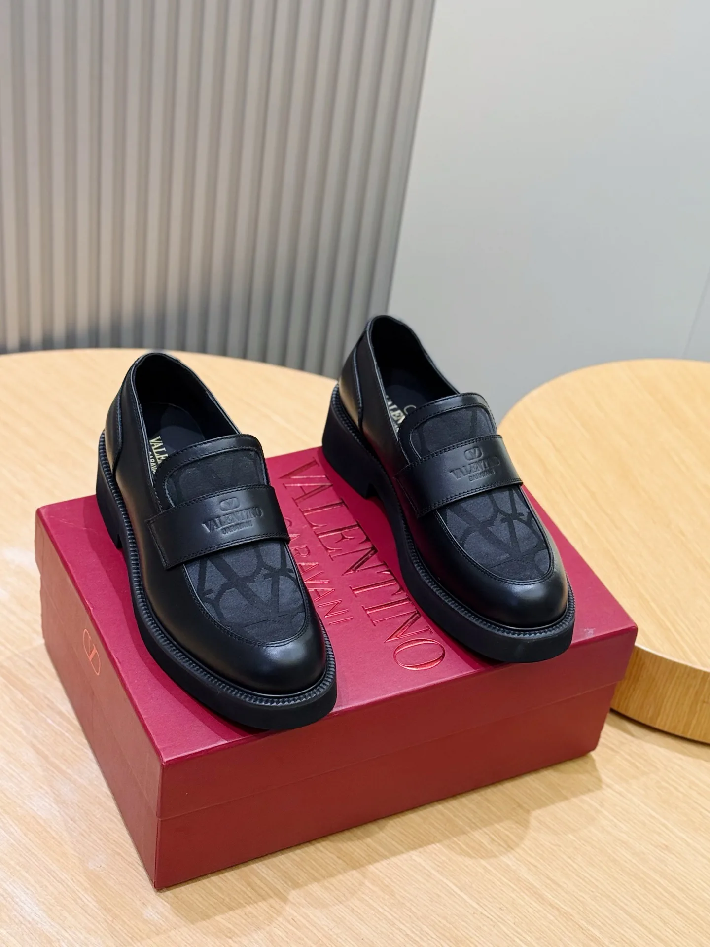 Лоферы Мужские Valentino 630977