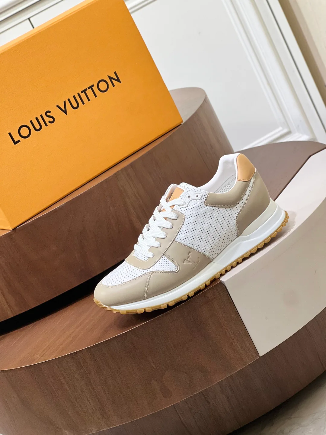 Кроссовки Мужские Louis Vuitton 18039346