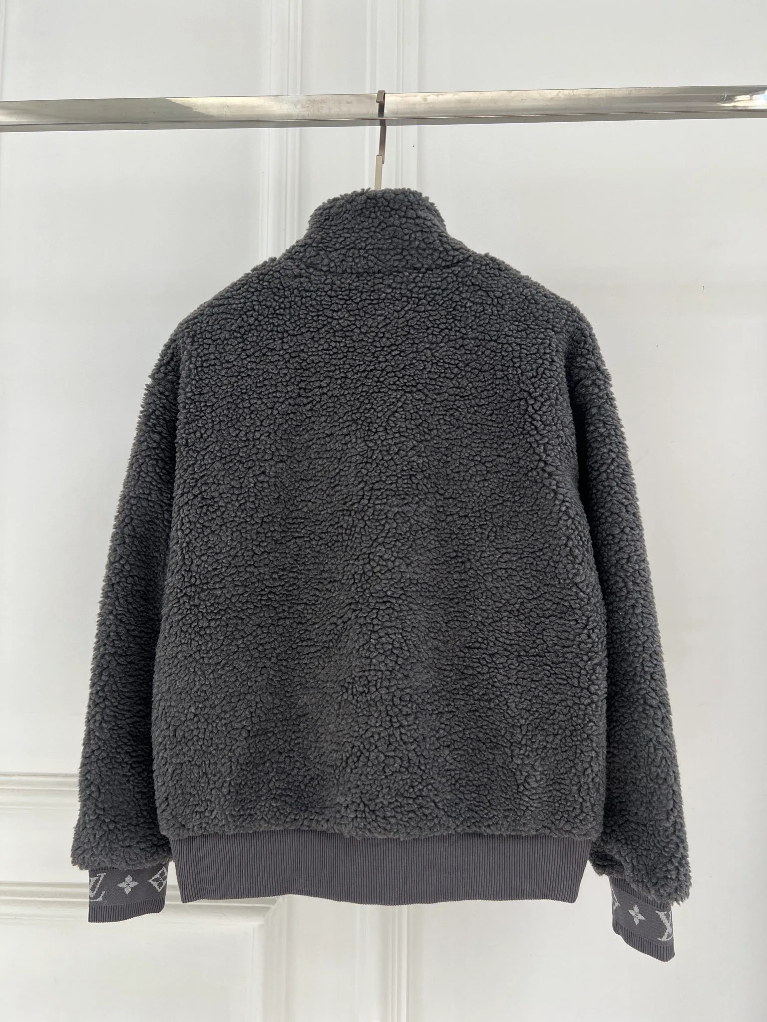 Куртки И Пуховики Женские Louis Vuitton 259791