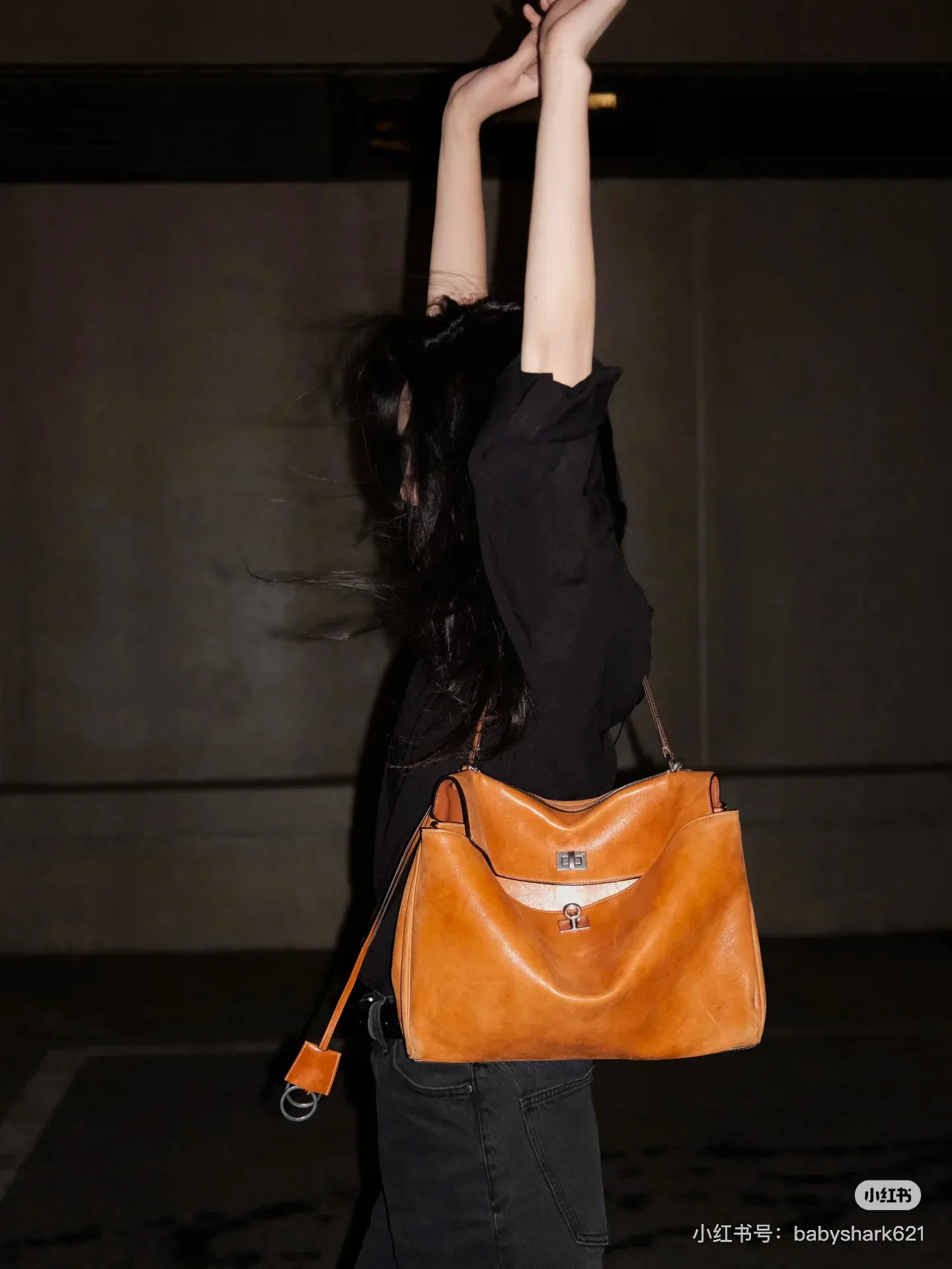 Сумки На Ремне Женские Balenciaga 6566563