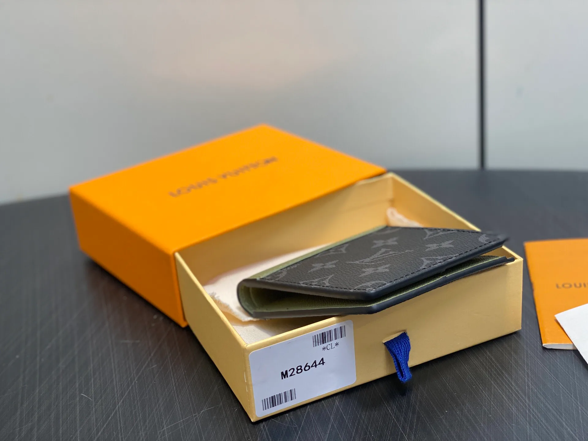 Клатчи Женские Louis Vuitton 17499405