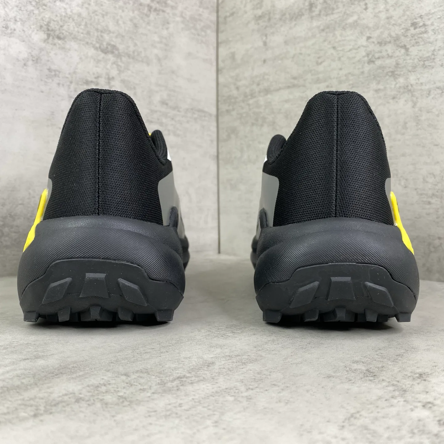 Кроссовки Женские Salomon 17835392