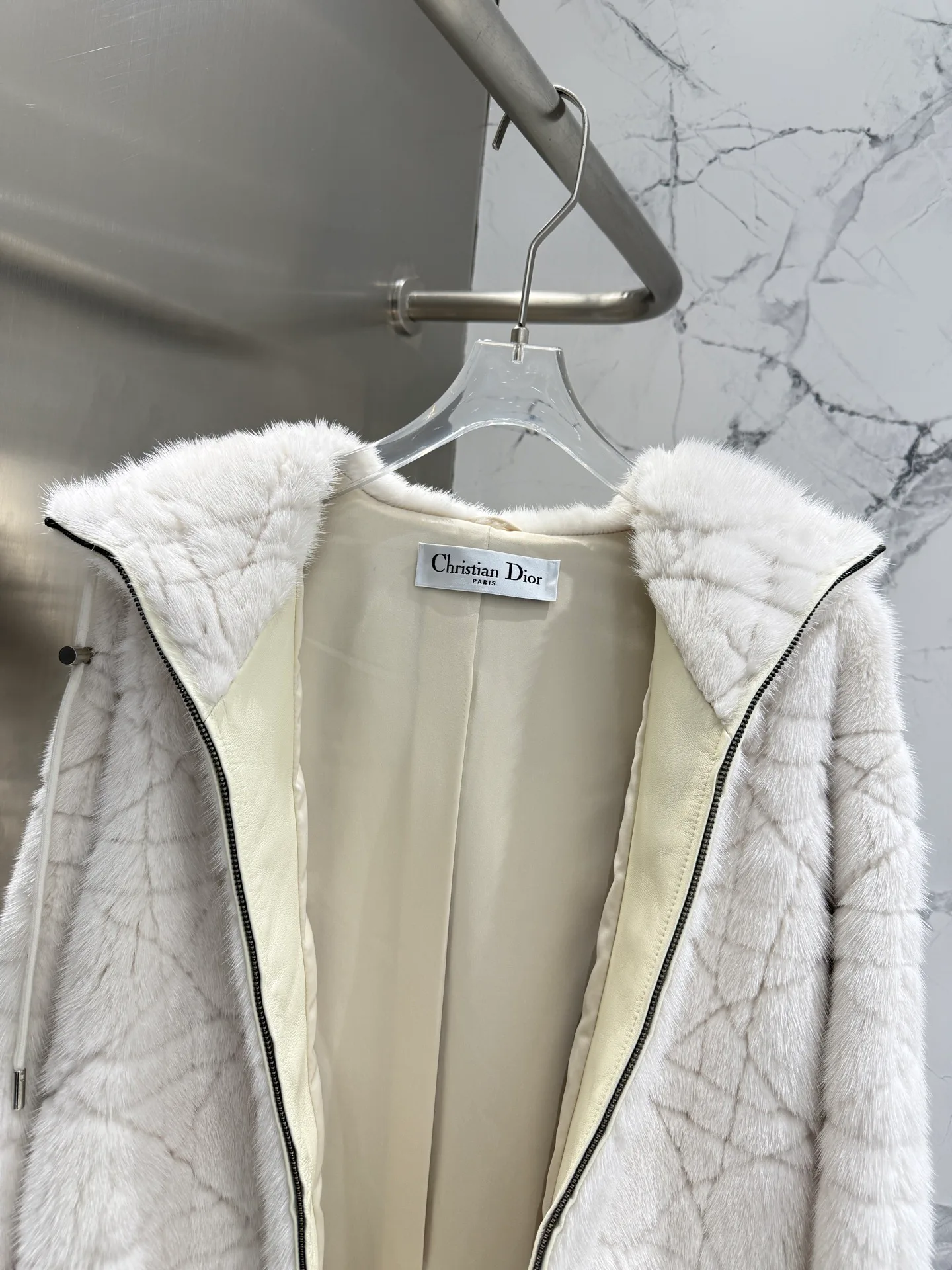 Шубы Женские Christian Dior 4771617