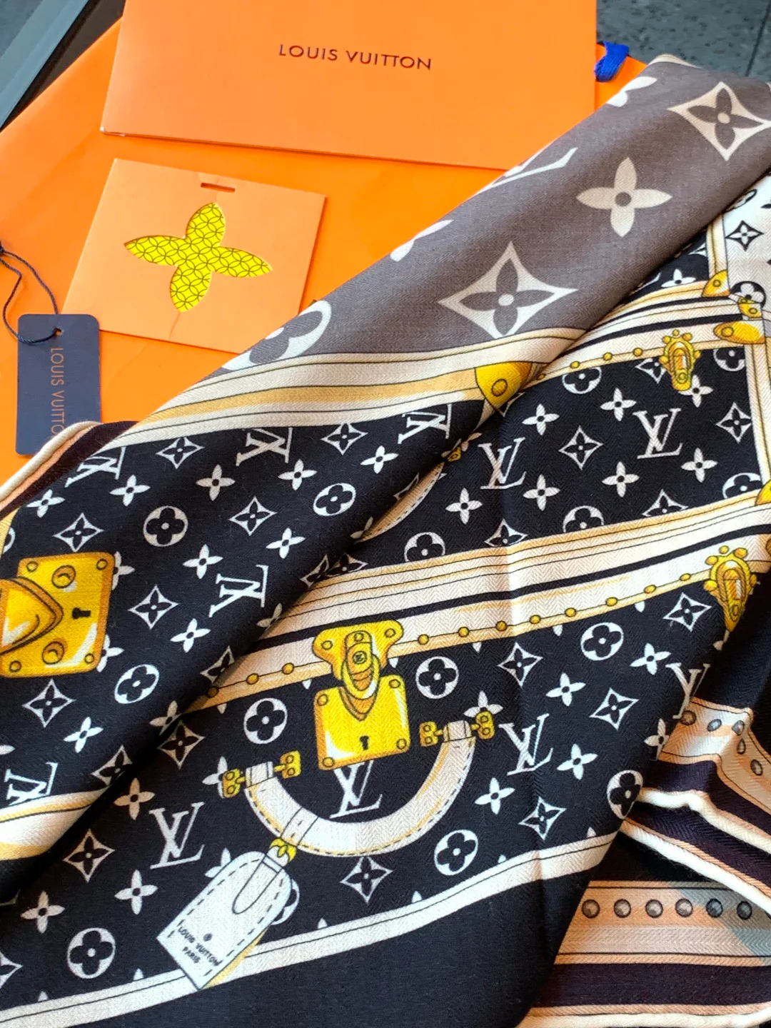 Платки Louis Vuitton 1338108