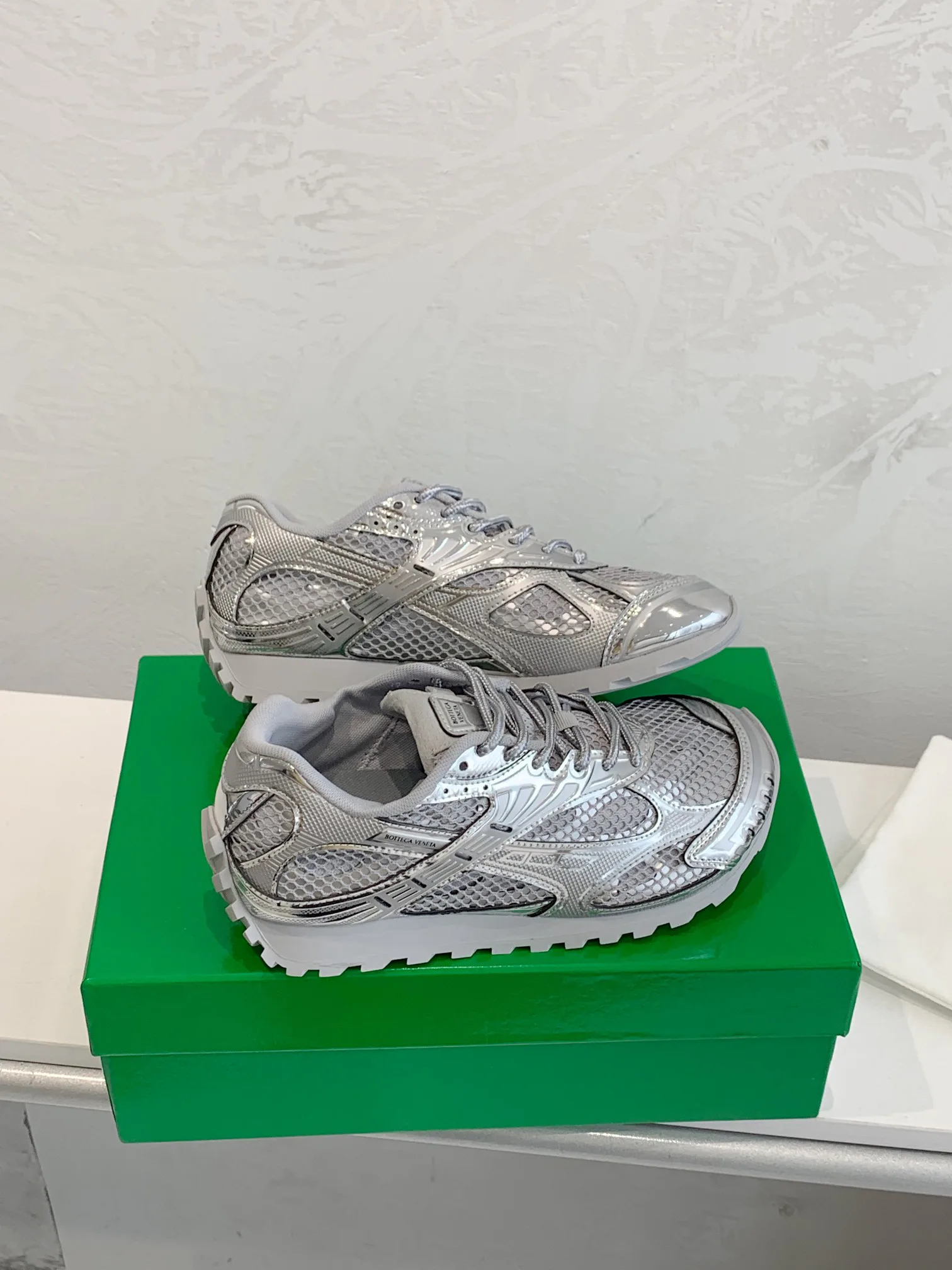 Кроссовки Женские Bottega Veneta 11677117