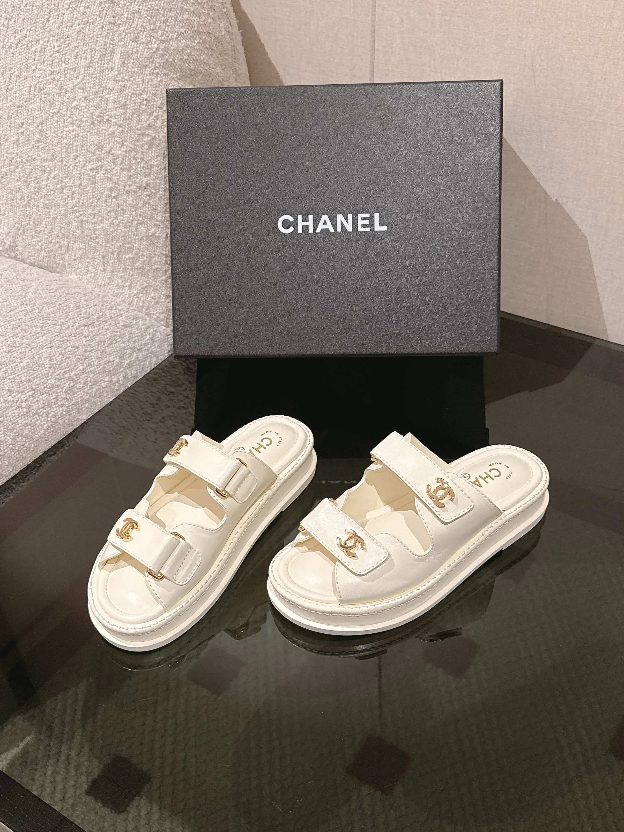 Сандалии Женские Chanel 13571427