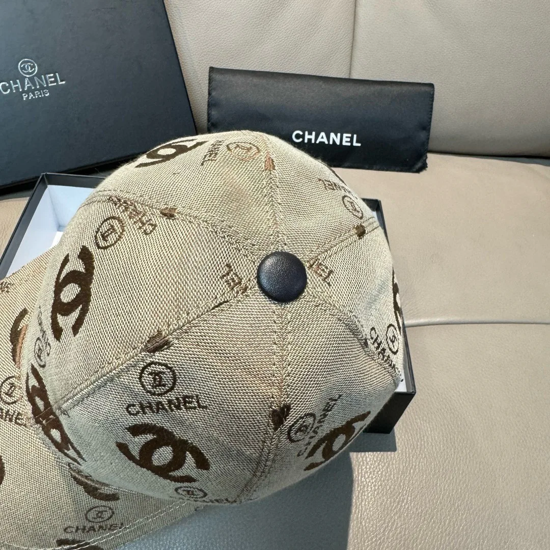 Головные Уборы Chanel 17515213