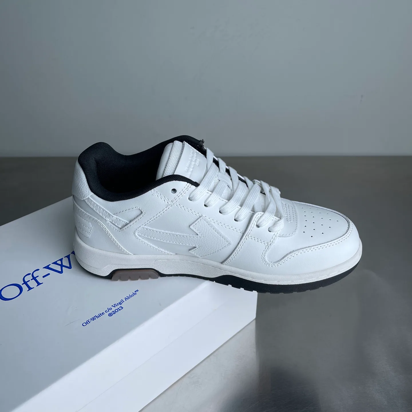 Кроссовки Женские Off-White 5279351