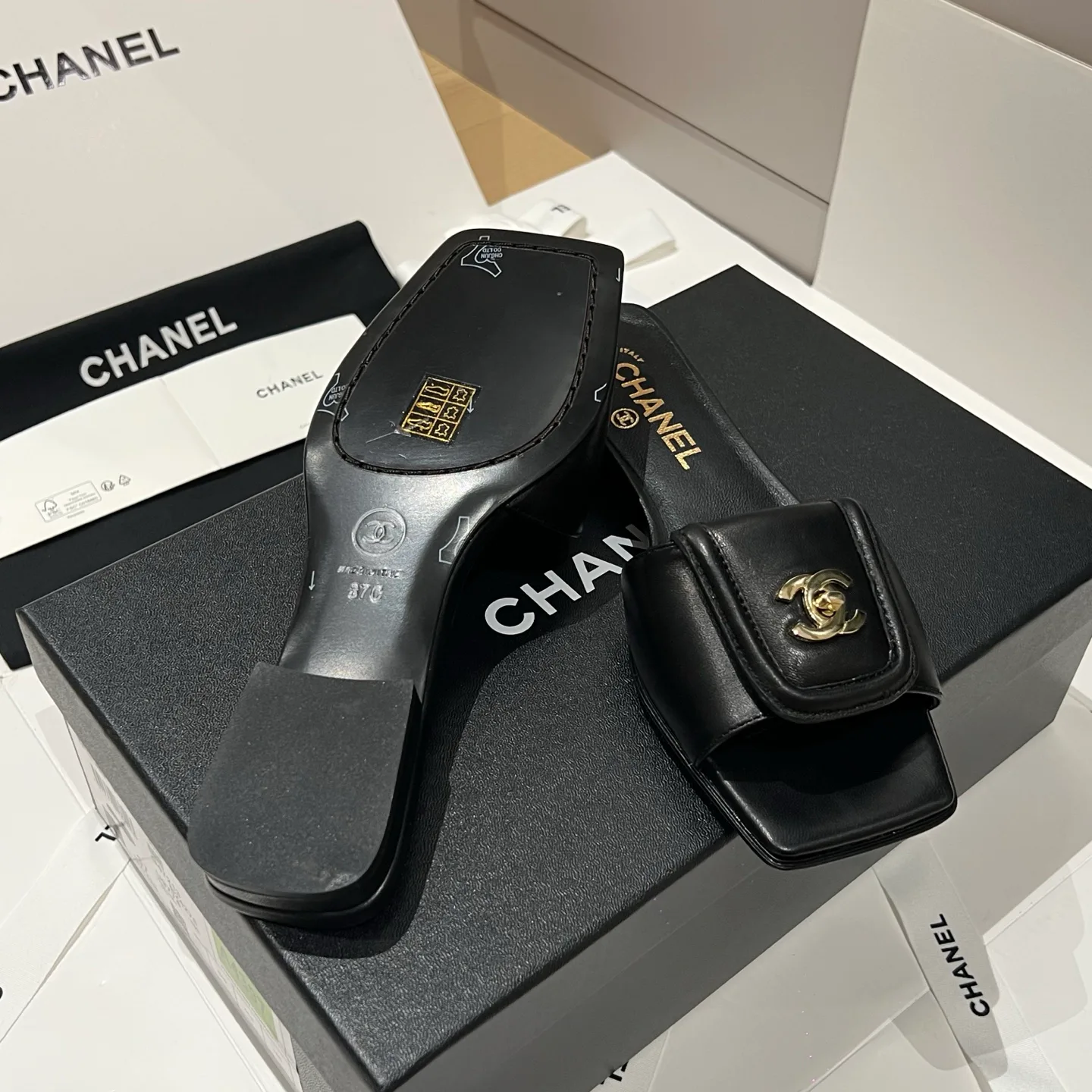 Туфли Женские Chanel 13299071