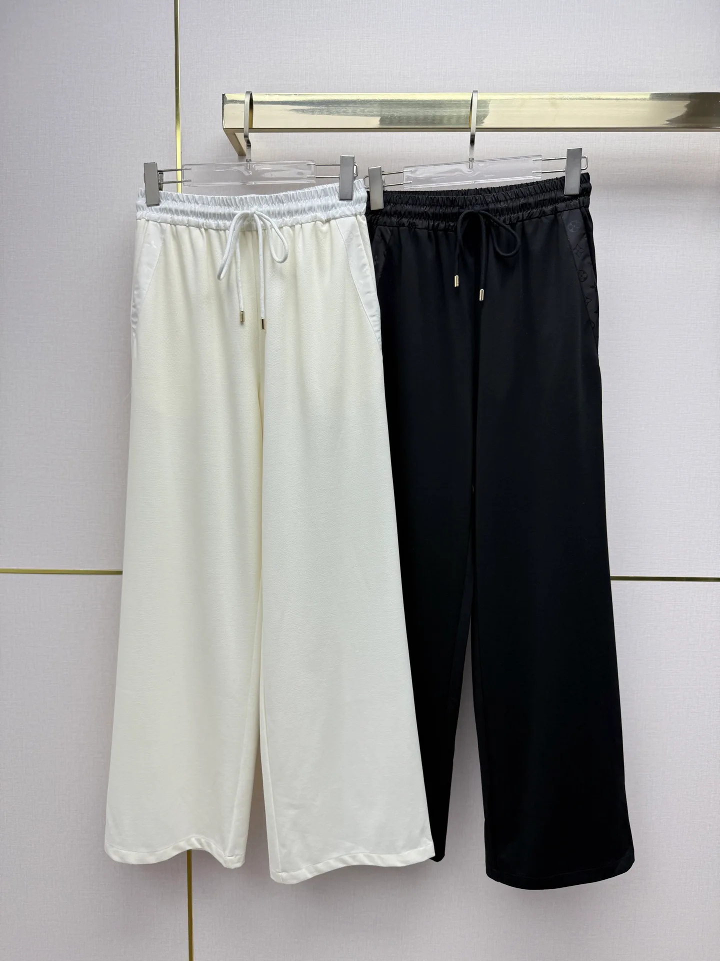 Брюки Женские Louis Vuitton 13295420