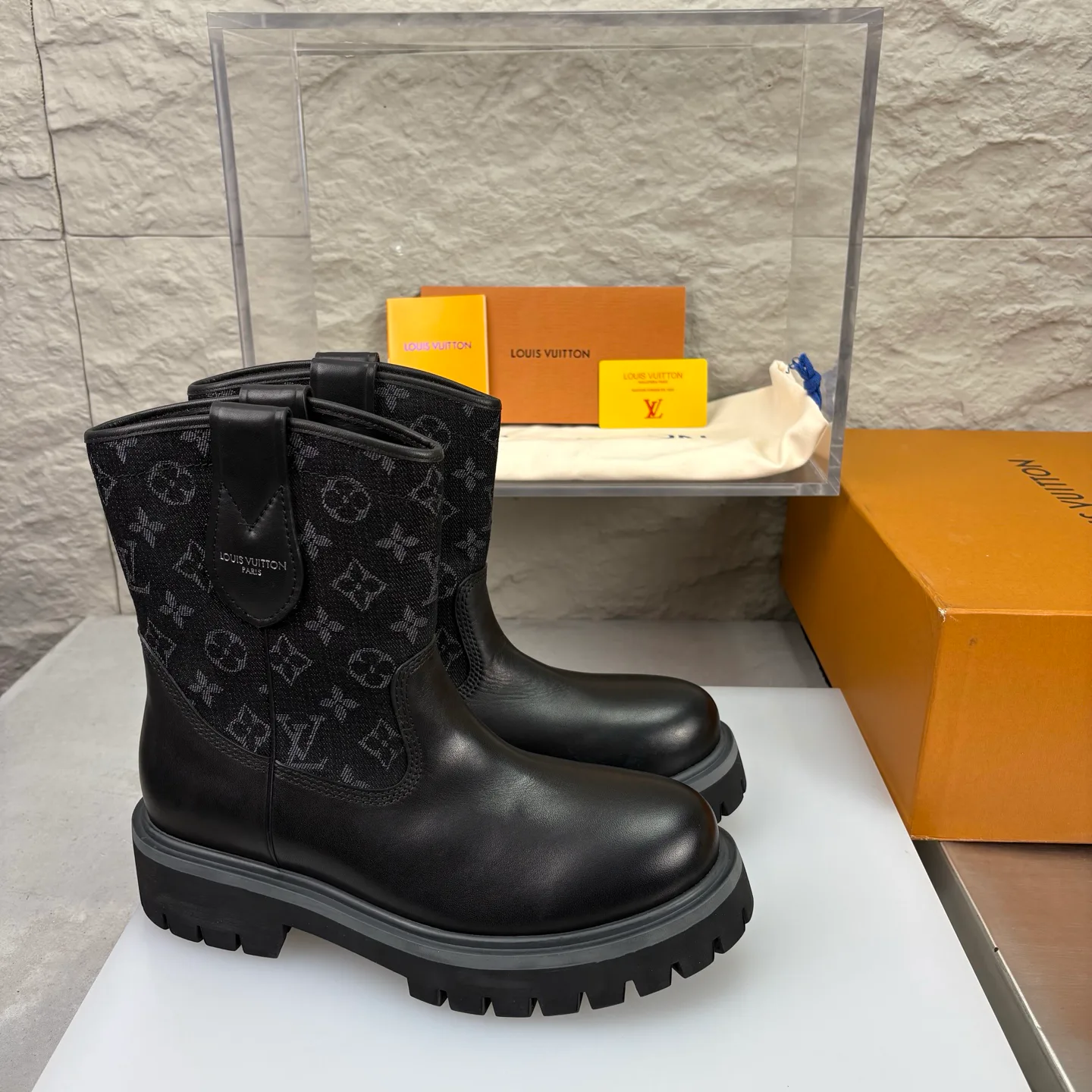 Ботинки Мужские Louis Vuitton 18719622